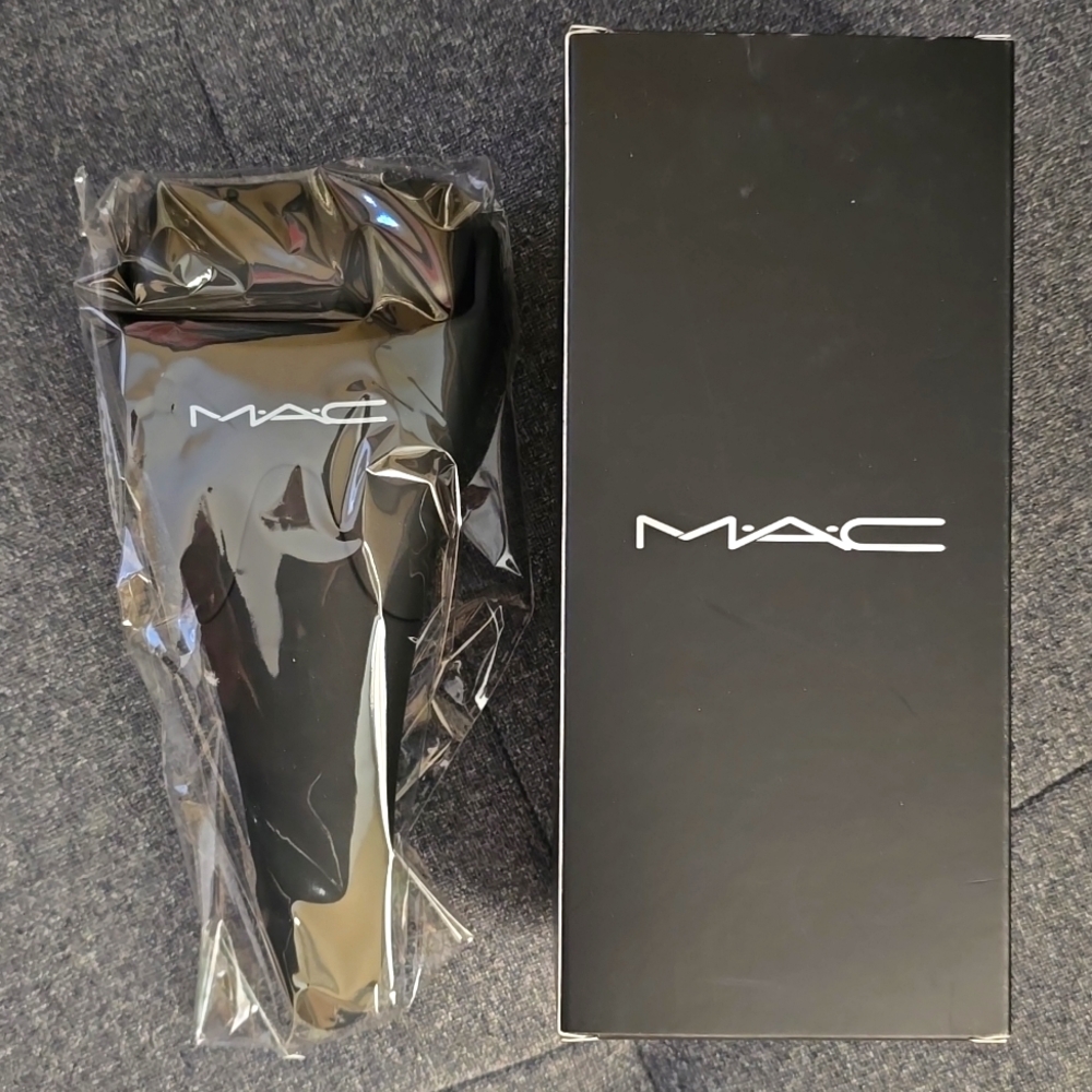 MAC Cosmetics Ice Massage Roller (Rare)